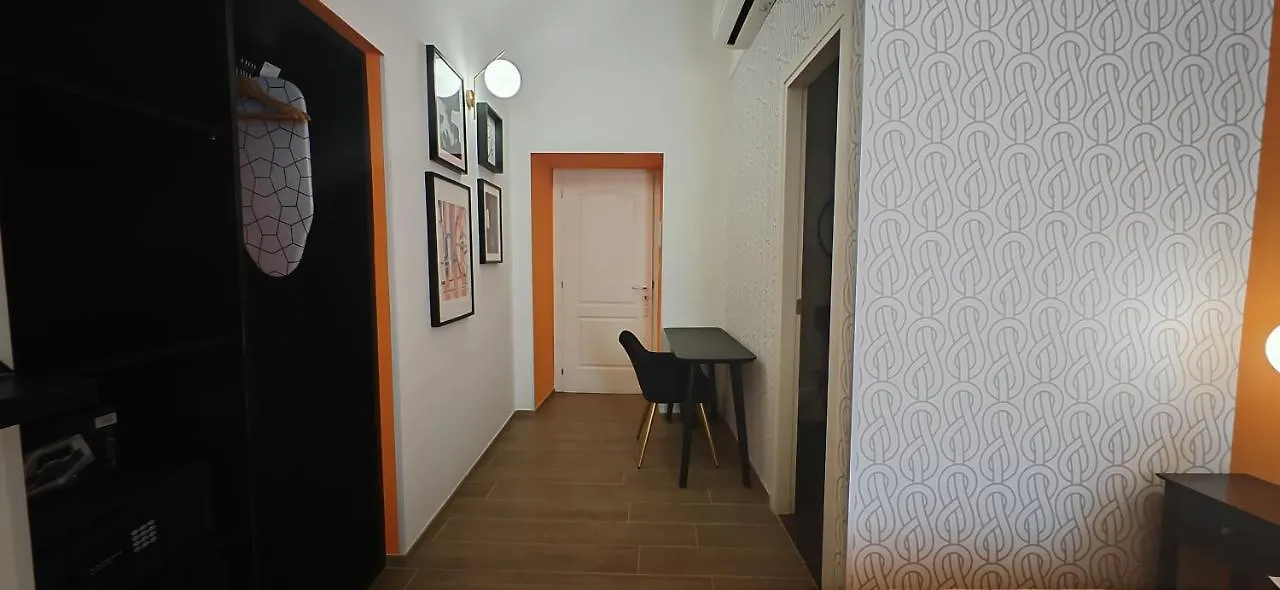 Guest house The B Place Cola Rome