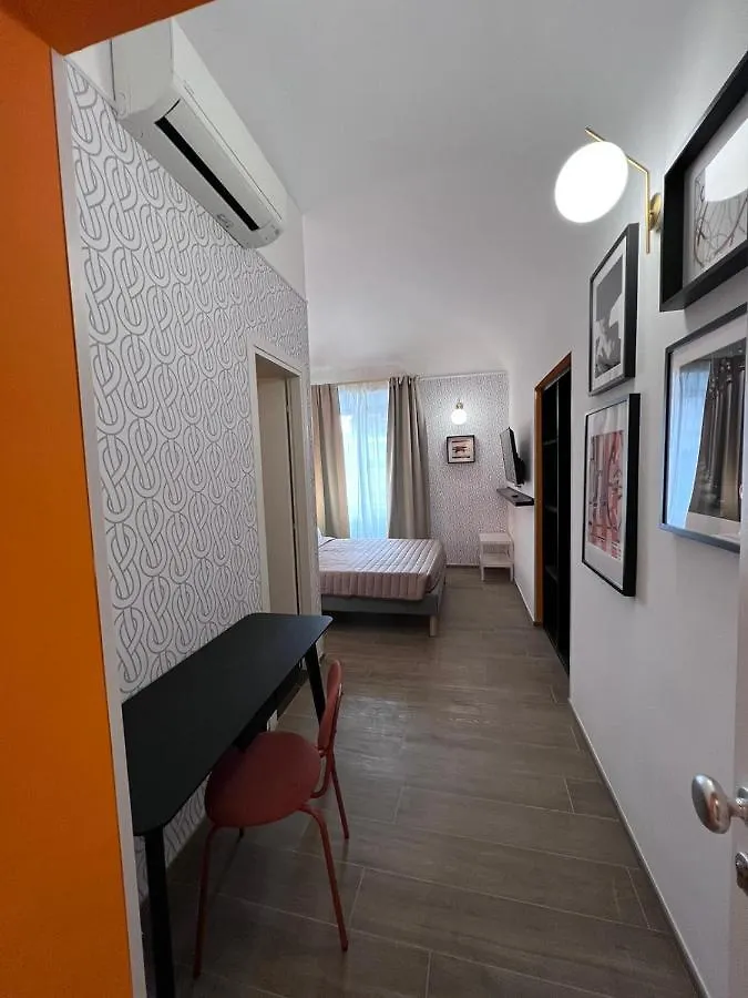 The B Place Cola Rome Guest house