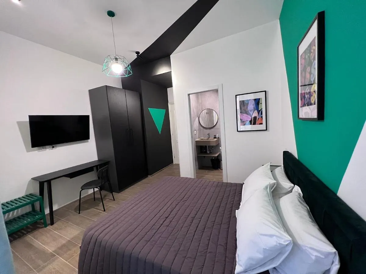 The B Place Cola Rome Guest house