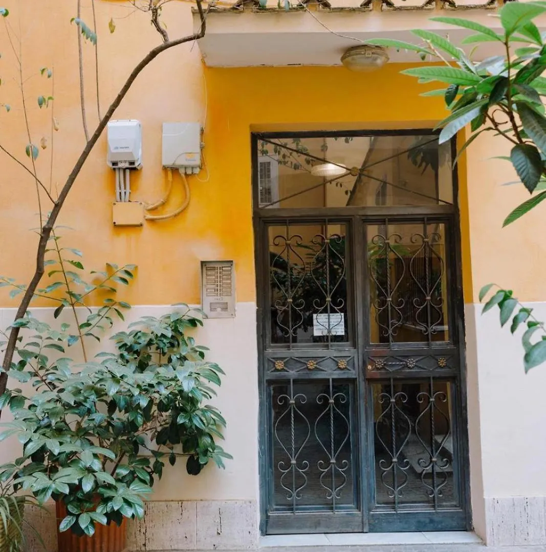 The B Place Cola Rome Guest house