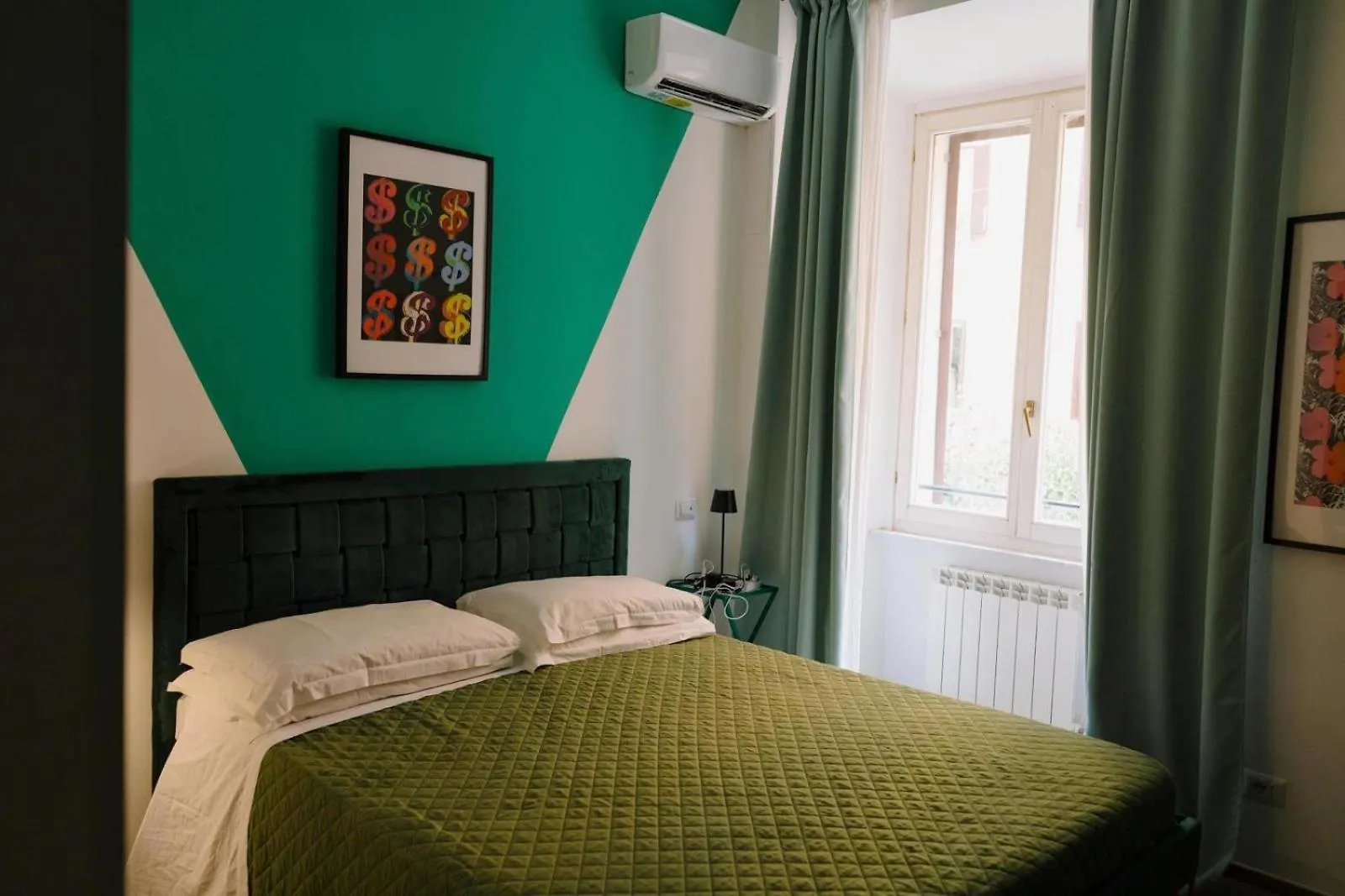 Guest house The B Place Cola Rome