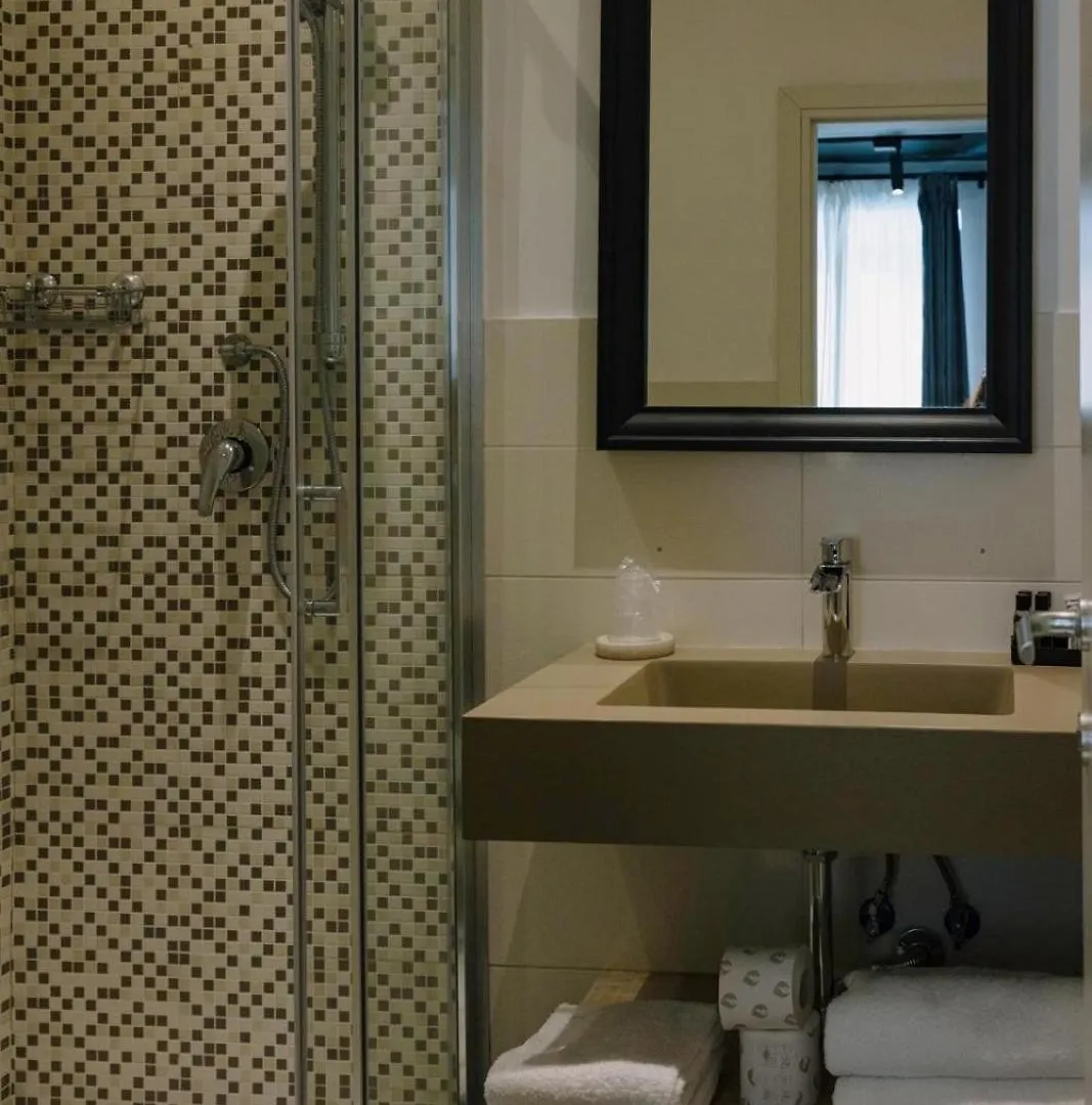 The B Place Cola Rome Guest house